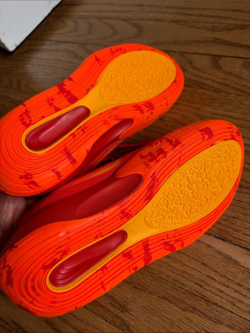 Nike Big Kids 4.5 Orange Mesh Isofly Sneakers